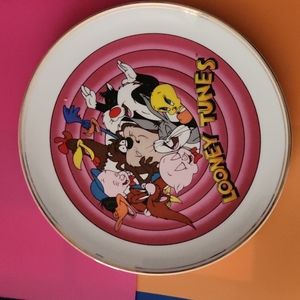 Looney Tunes collectable plate